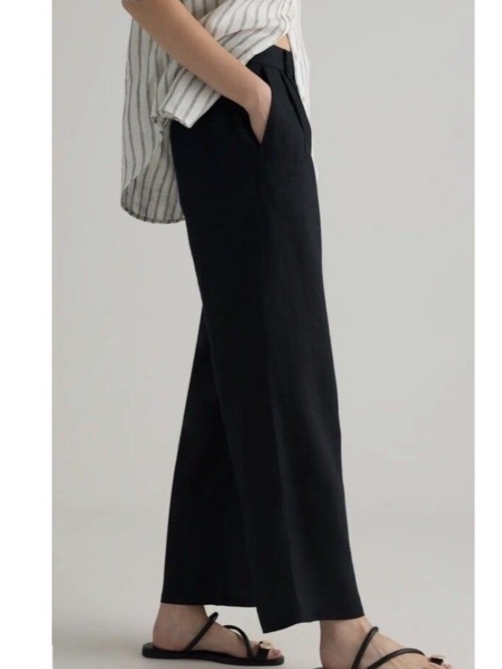 Quince 100% European Linen
Pleated Trouser Sz 16 Black
Minimalist Pants - Picture 4 of 10